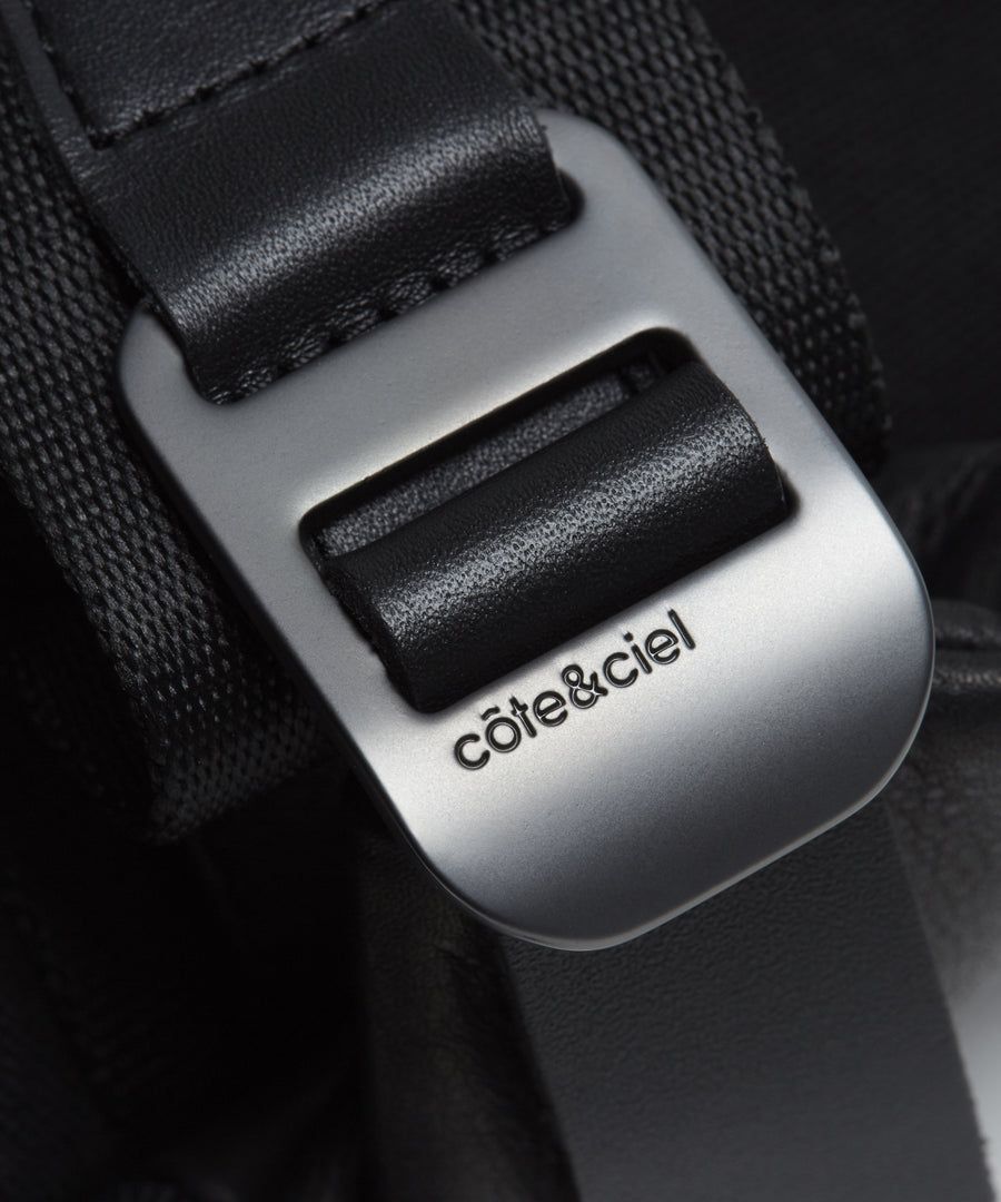 Isarau Alias Cowhide by Côte&ciel