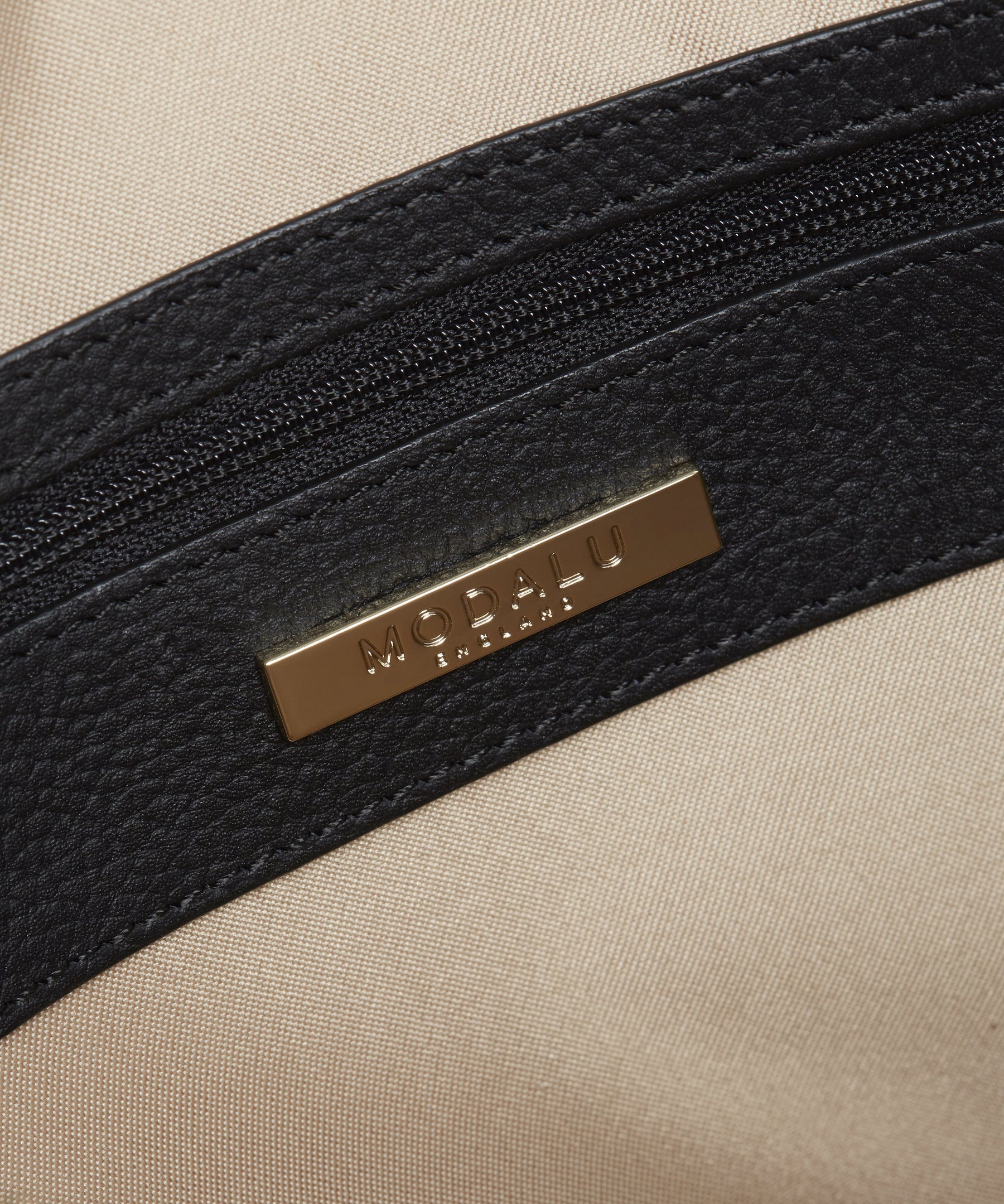 Willow Triple Comp Grab Bag (Black) by Modalu