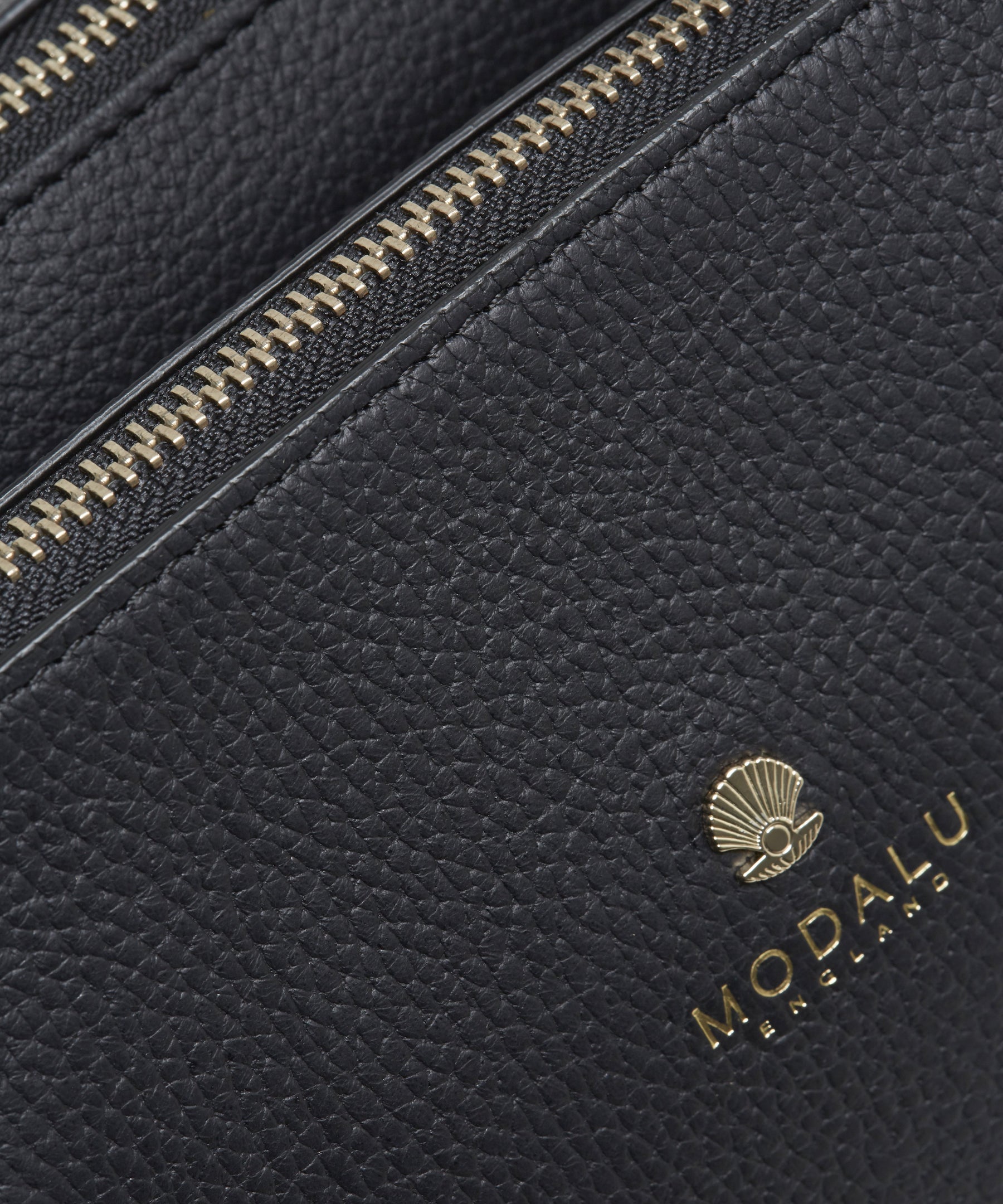 Willow Triple Comp Grab Bag (Black) by Modalu