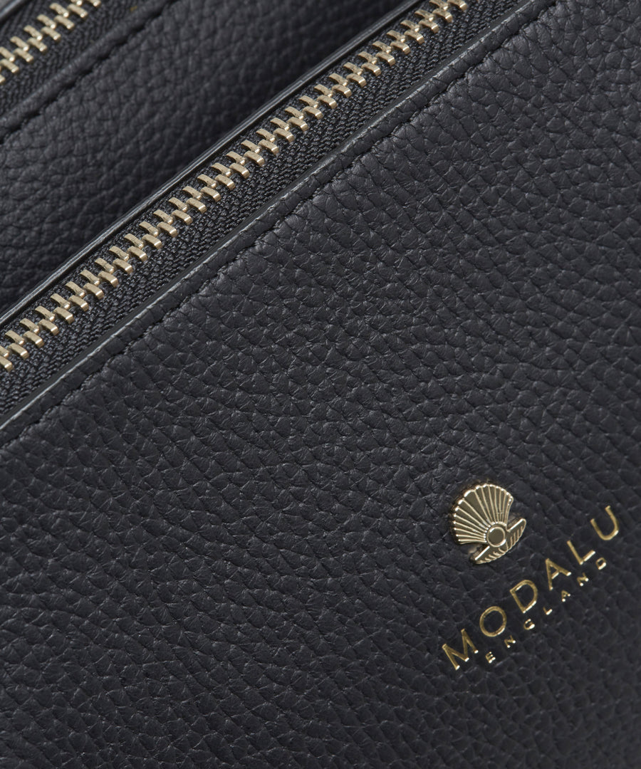 Willow Triple Comp Grab Bag (Black) by Modalu